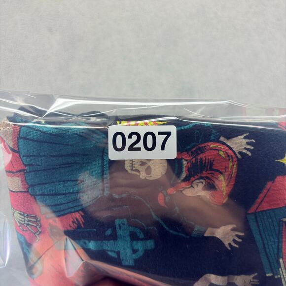 Creepy Co. T-Shirt Sz. Sm. Black Easy Bake Coven Funny Tee Witches Steven Rhodes - Picture 6 of 6